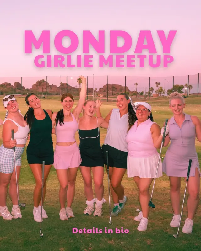 Monday Girlie Meetup group on a tennis court