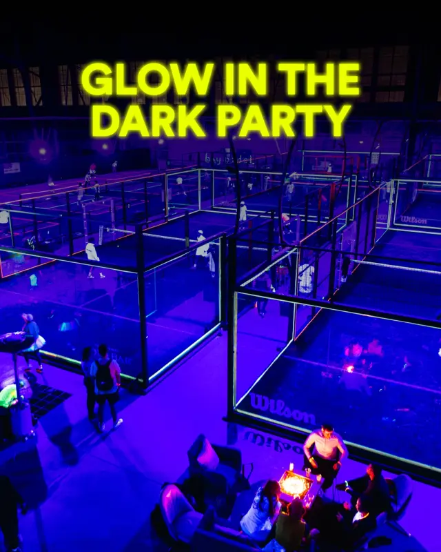 Glow in the Dark padel party under neon lights